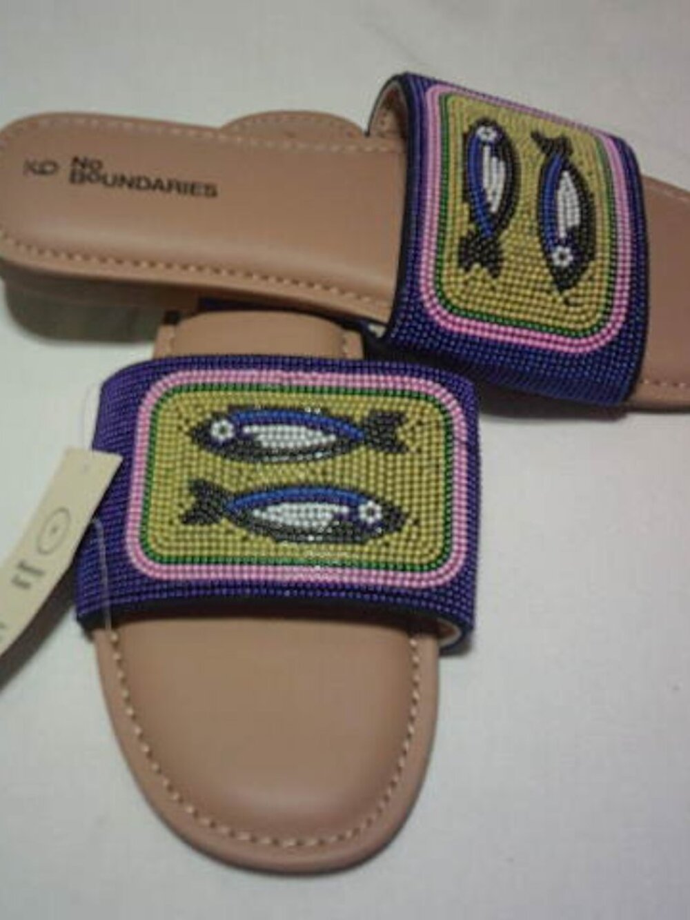 NEW NO BOUNDARIES MEMORY FOAM SLIDE SANDALS SZ 9 BEADED FISH DESIGN NO BO SHOES